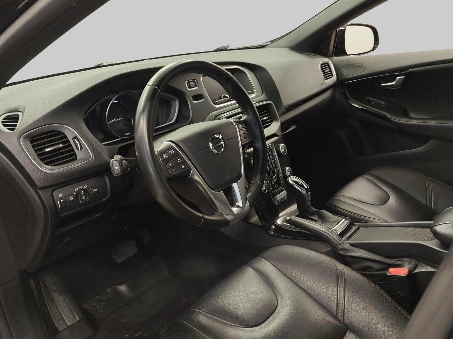 VOLVO V40 Cross Country 2018