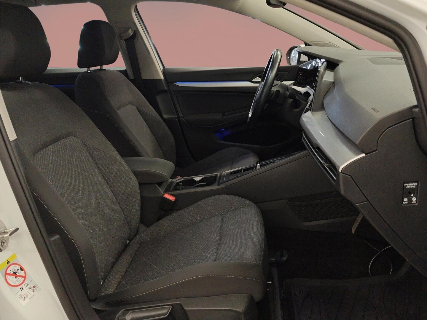 VOLKSWAGEN Golf 2021