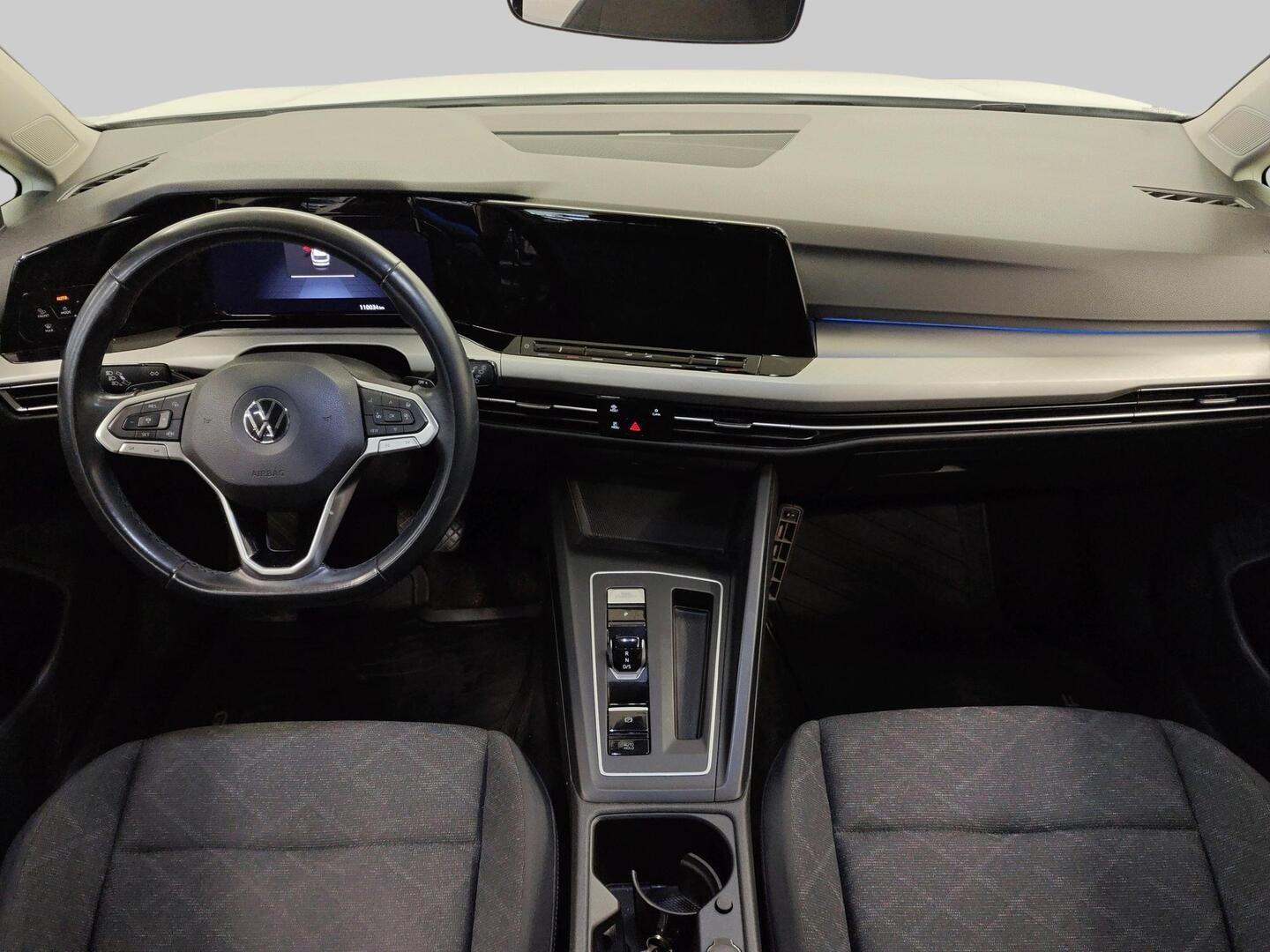 VOLKSWAGEN Golf 2021