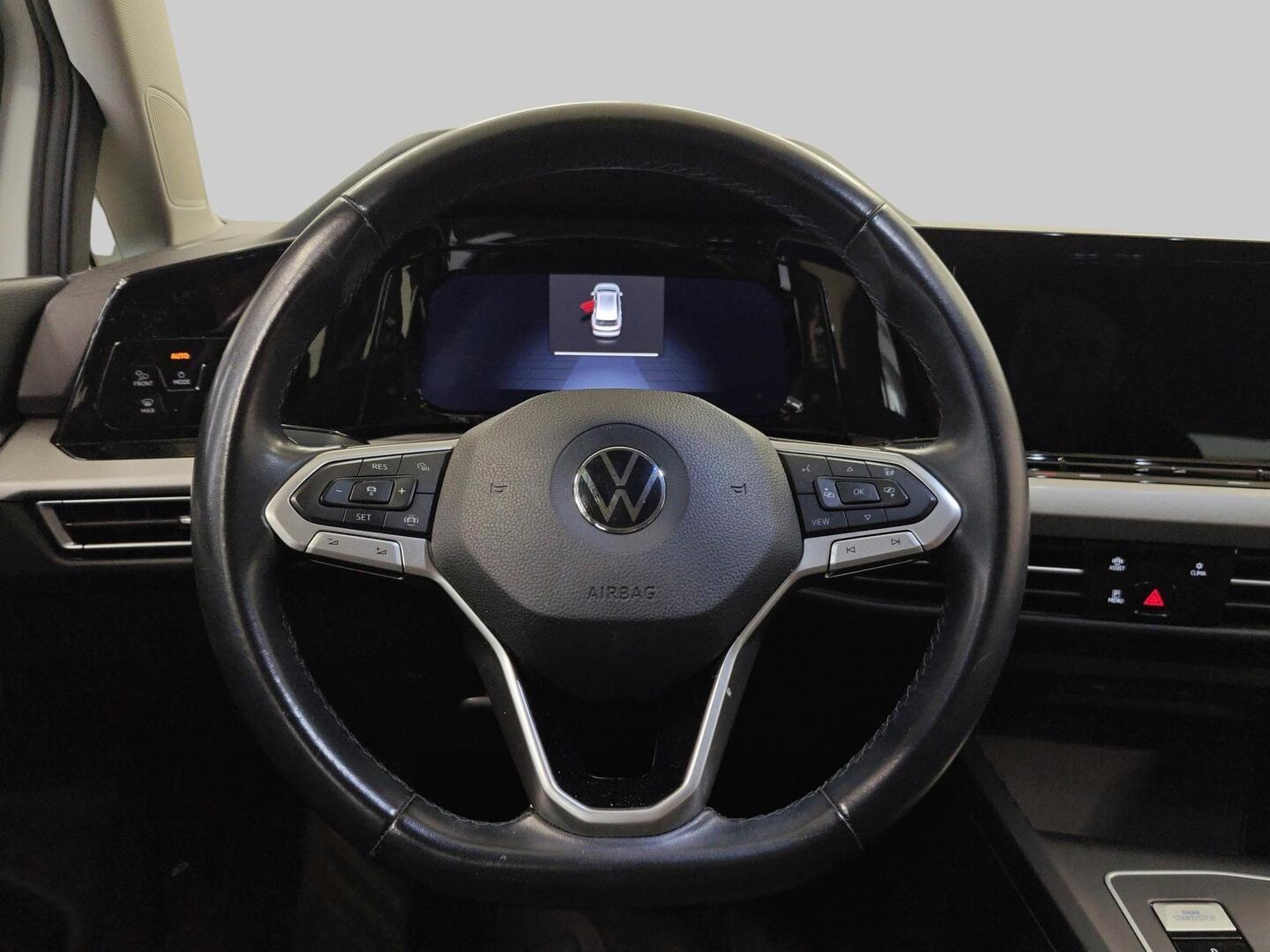 VOLKSWAGEN Golf 2021