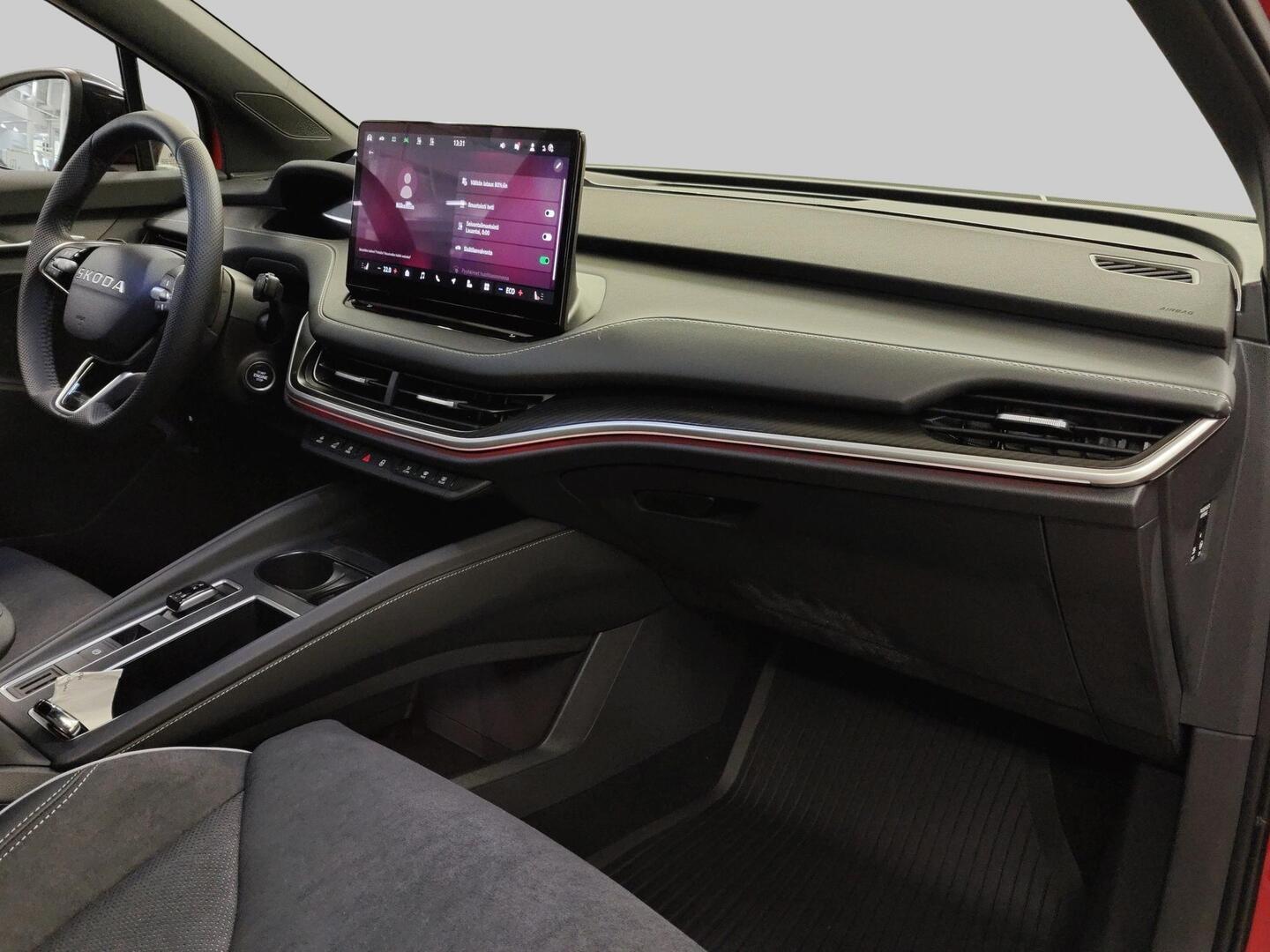 SKODA Enyaq 2025