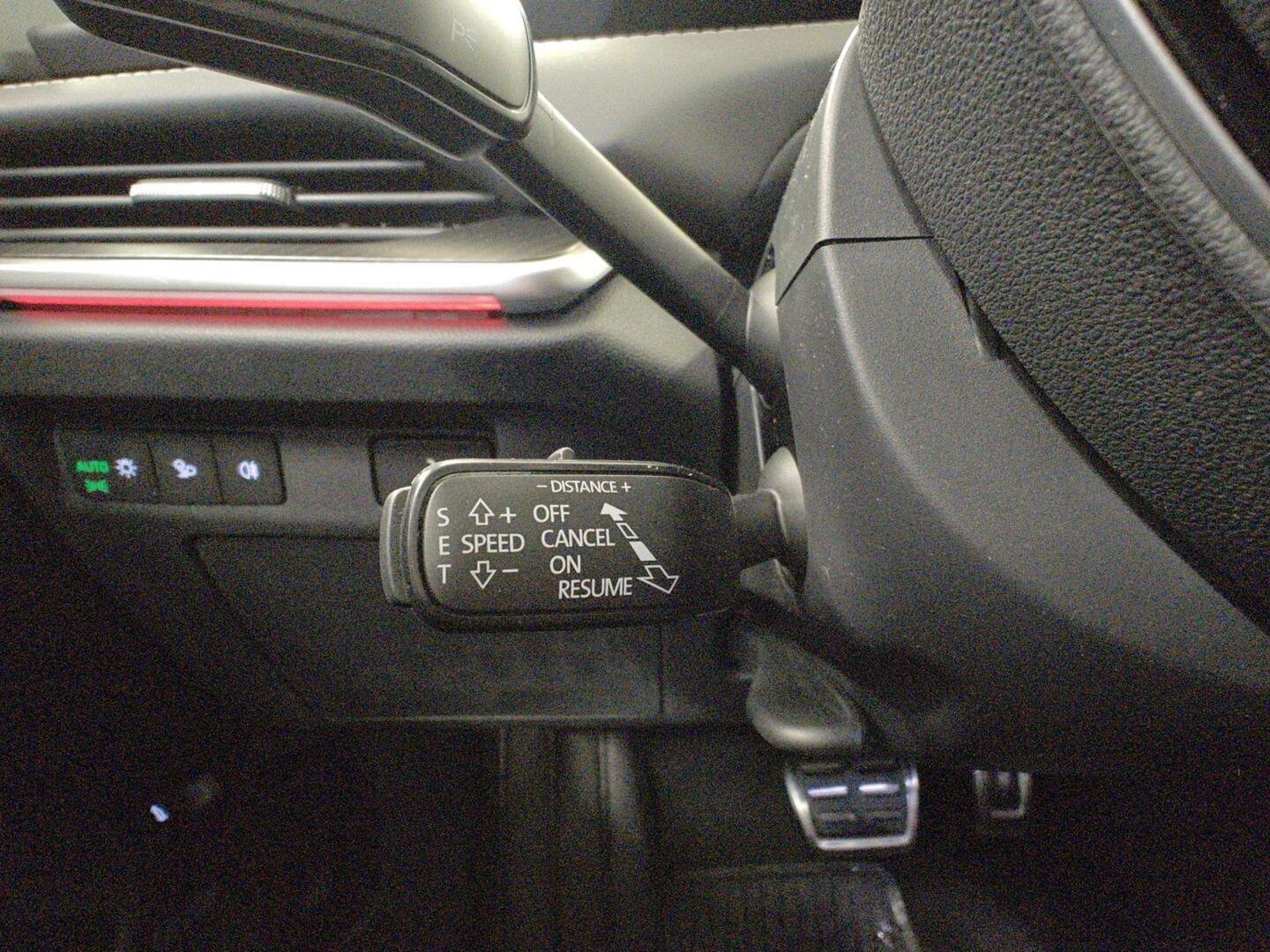 SKODA Enyaq 2025