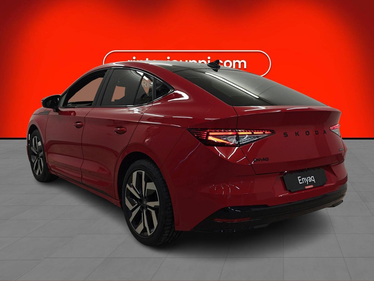 SKODA Enyaq 2025