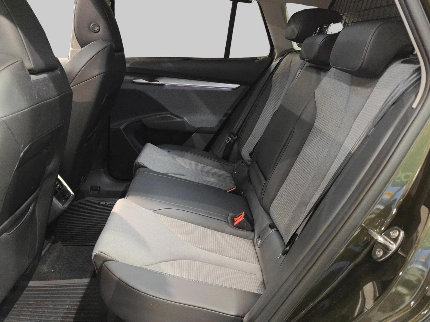 SKODA Enyaq 2026
