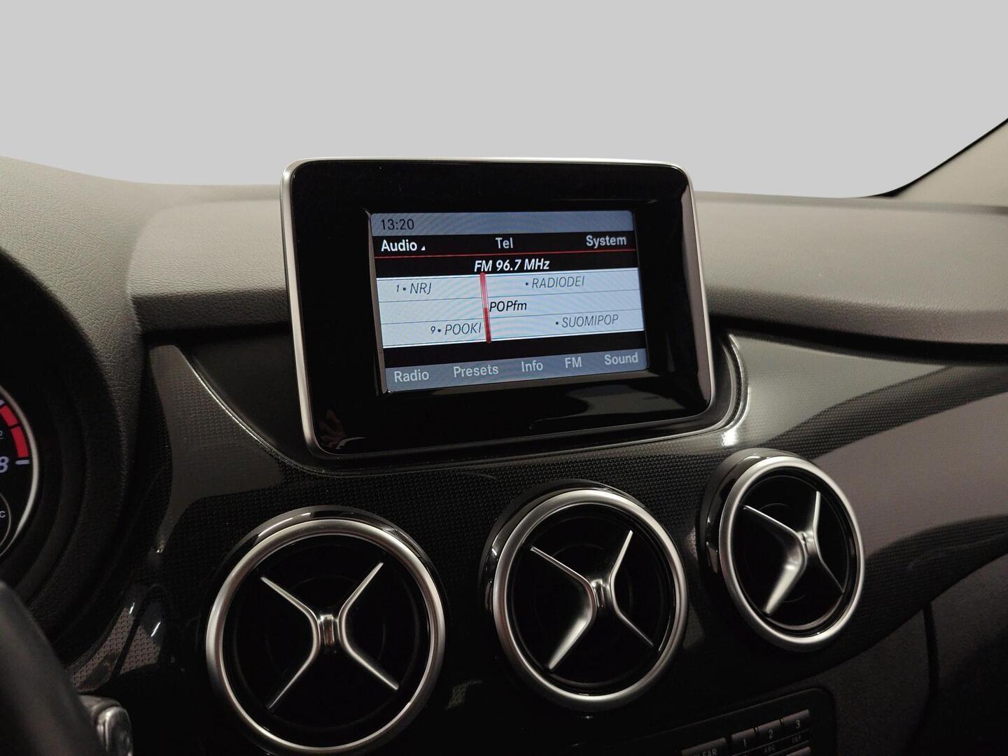 MERCEDES-BENZ B 2012