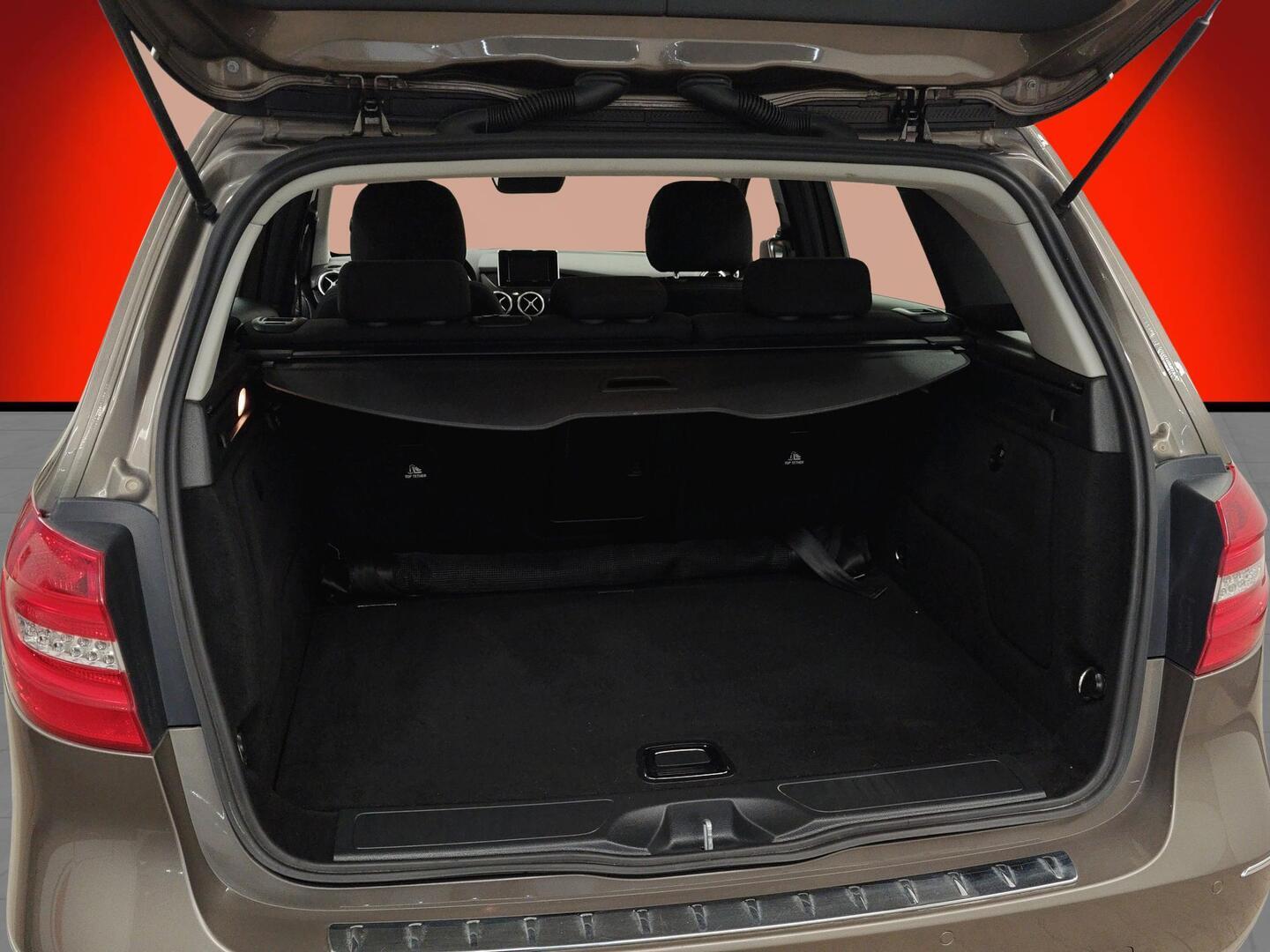 MERCEDES-BENZ B 2012