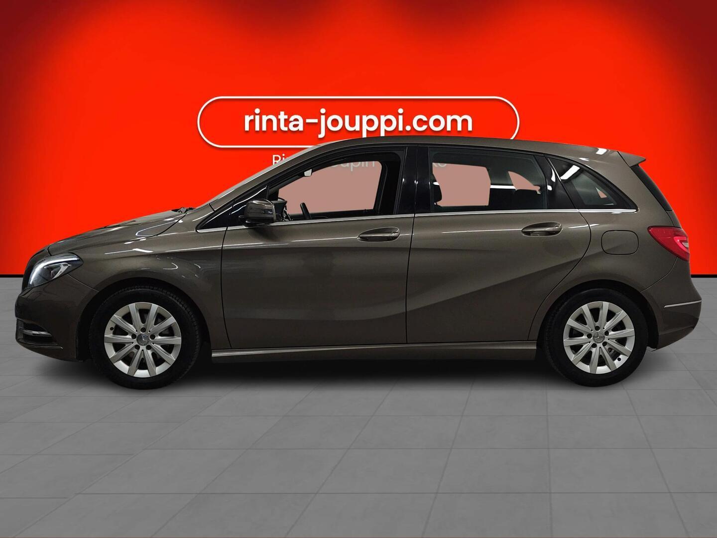MERCEDES-BENZ B 2012