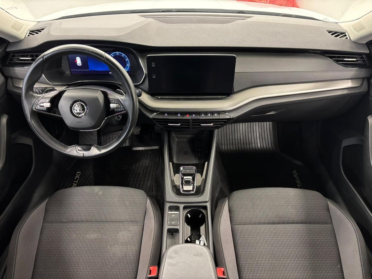 SKODA Octavia 2024