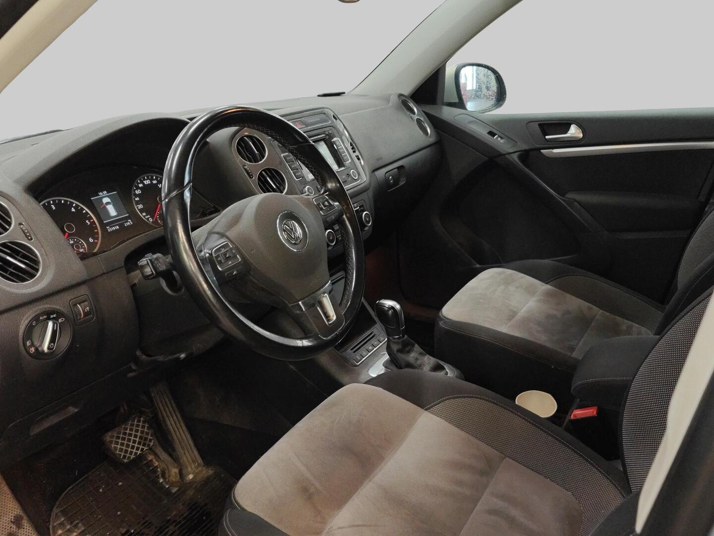 VOLKSWAGEN Tiguan 2013