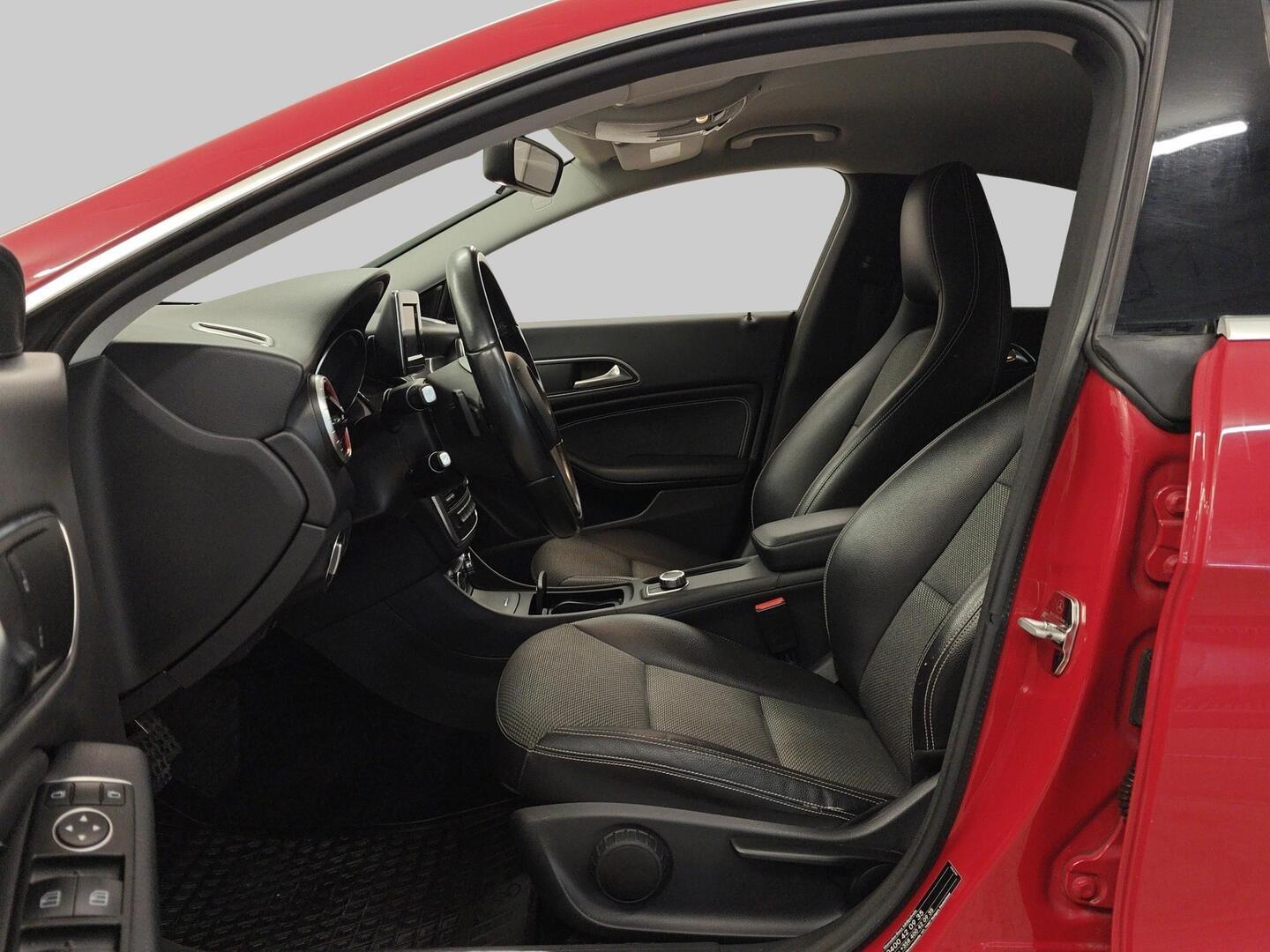 MERCEDES-BENZ CLA 2015