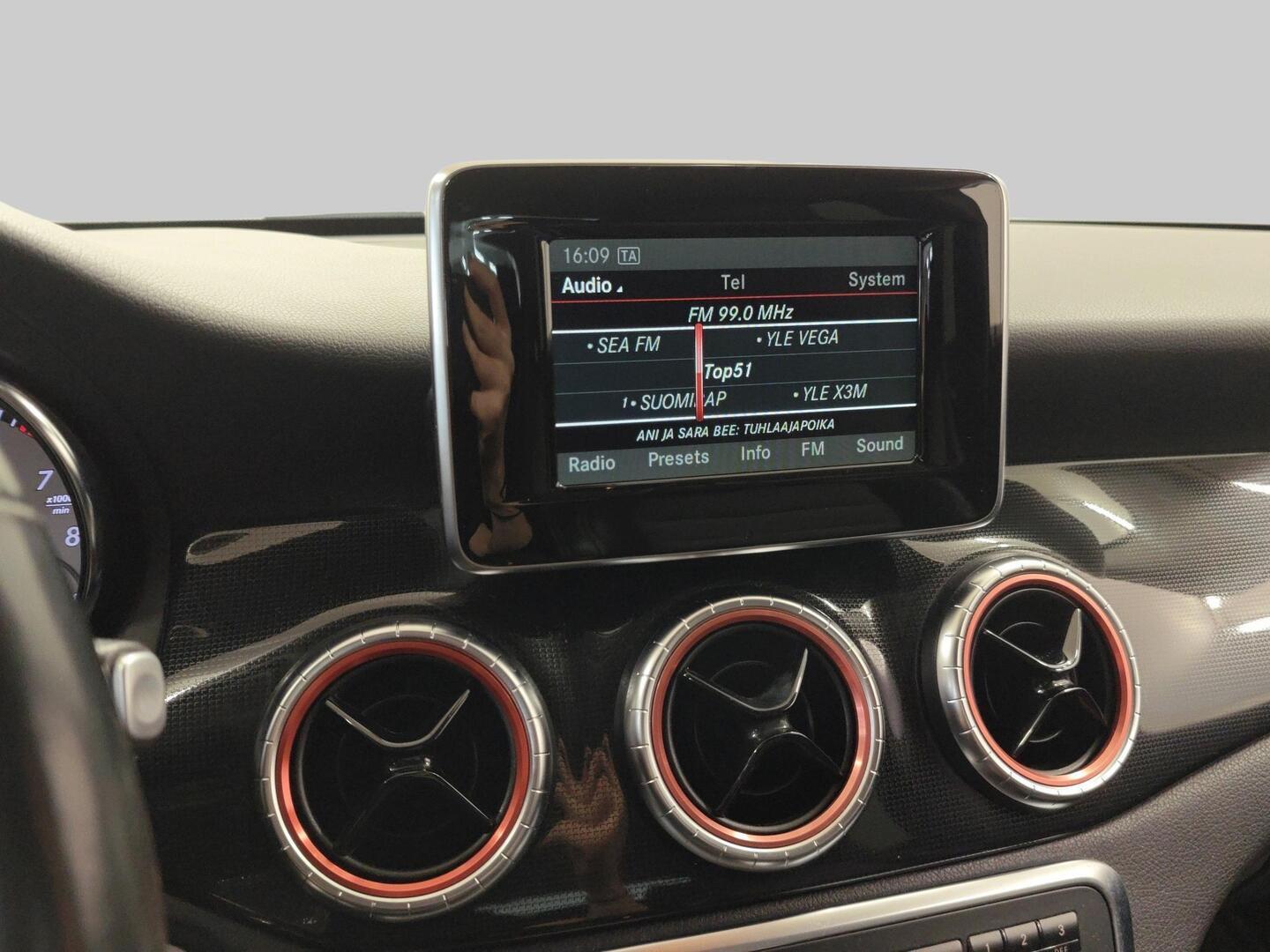 MERCEDES-BENZ CLA 2015