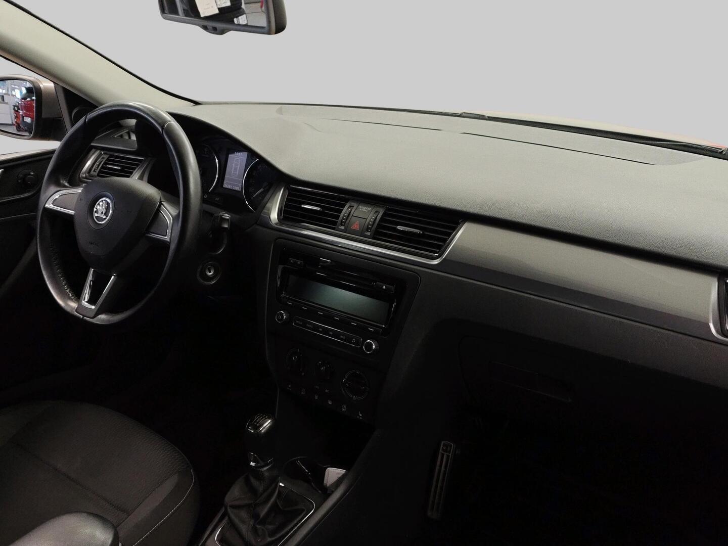 SKODA Rapid 2015