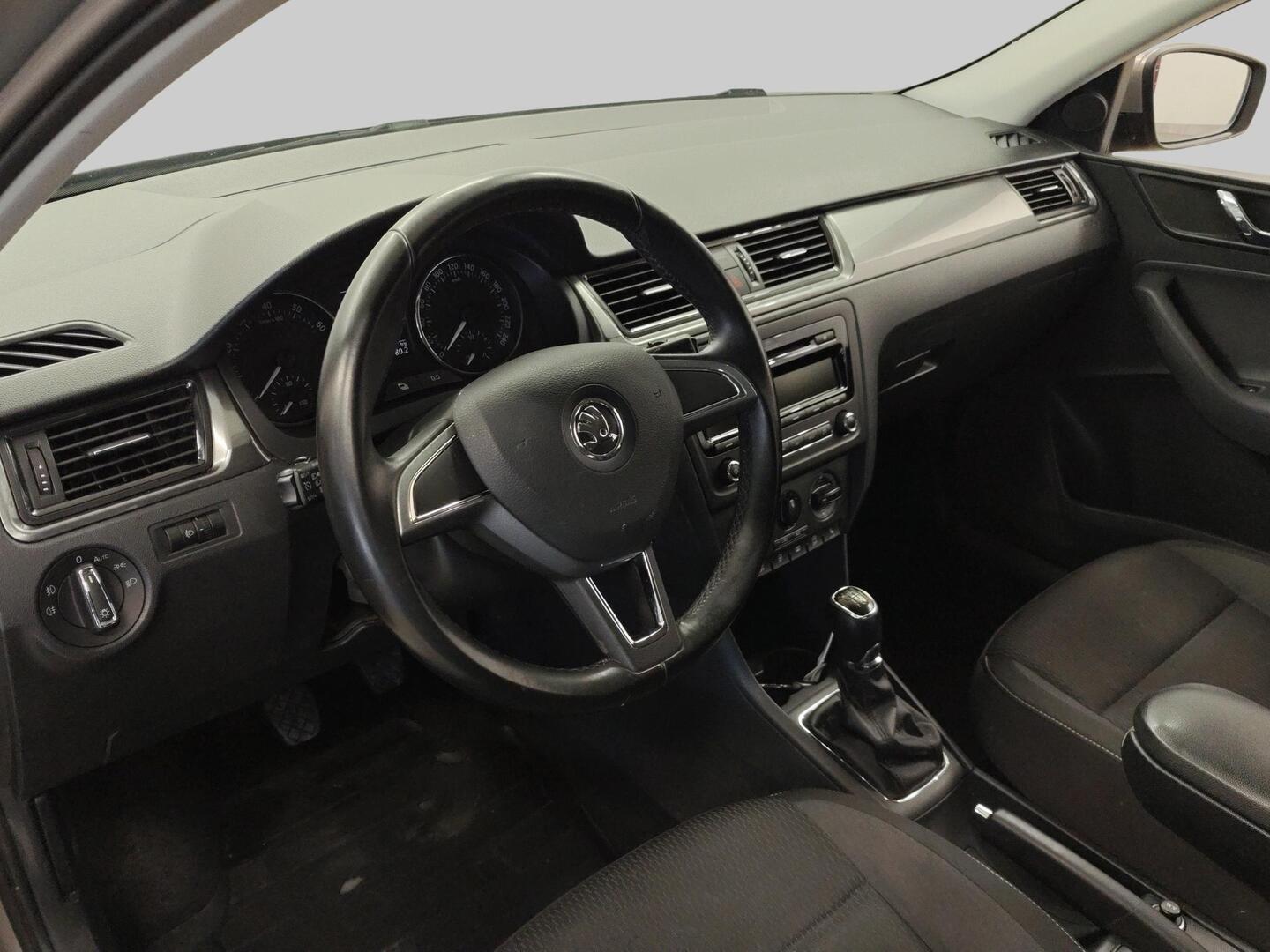 SKODA Rapid 2015