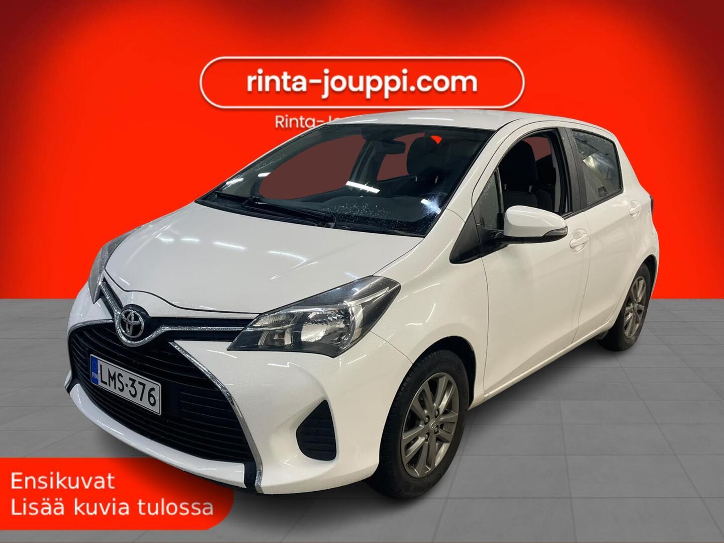 TOYOTA Yaris 2015