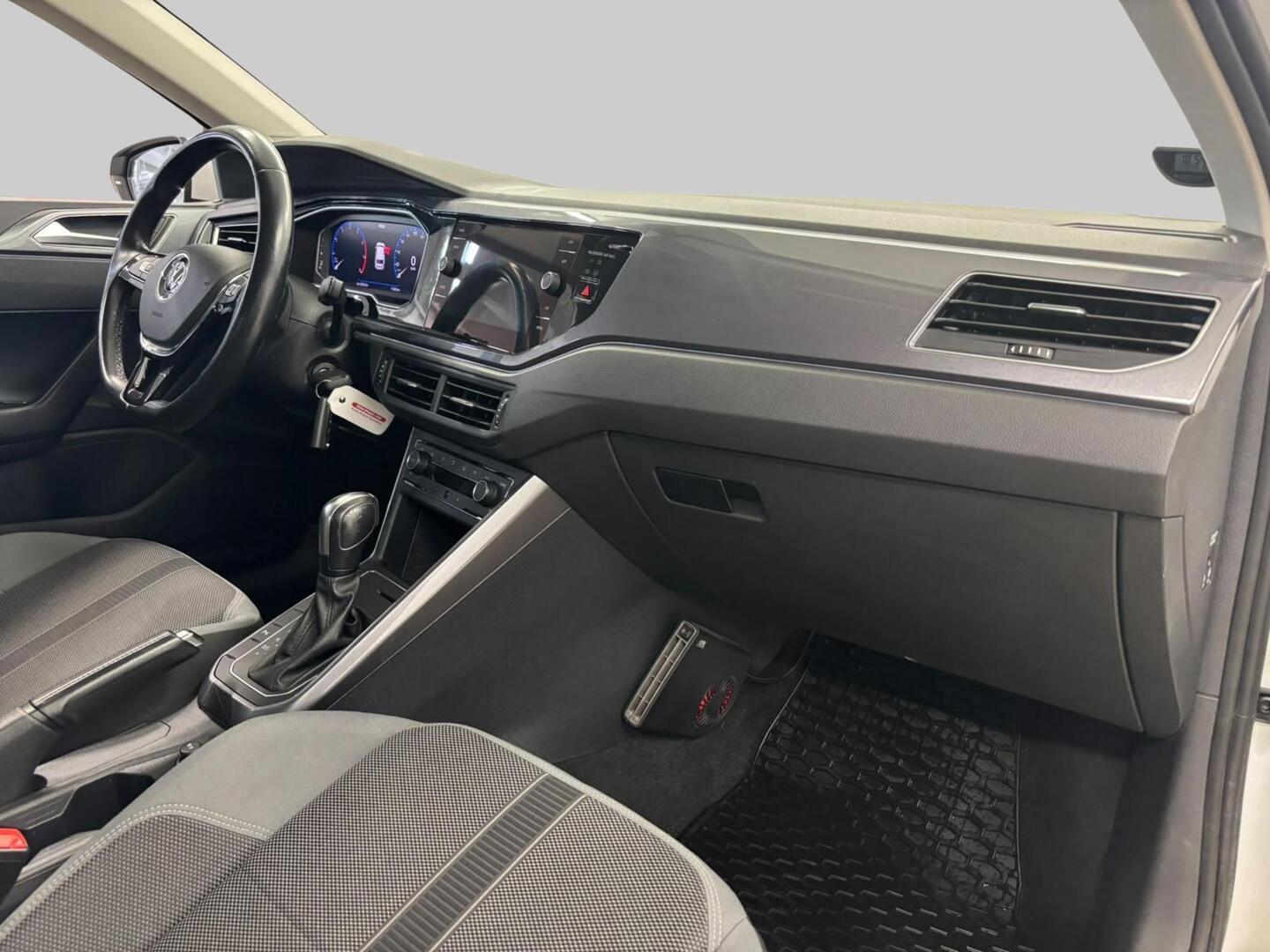 VOLKSWAGEN Polo 2021