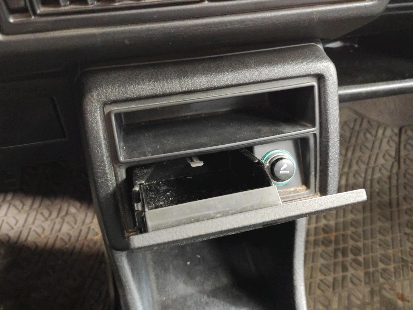 VOLKSWAGEN Golf 1990