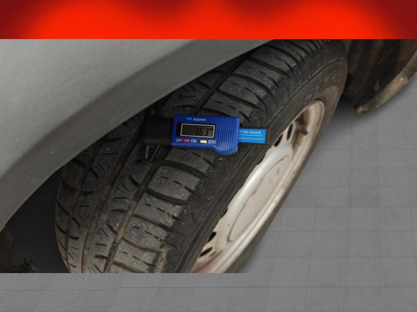 VOLKSWAGEN Golf 1990