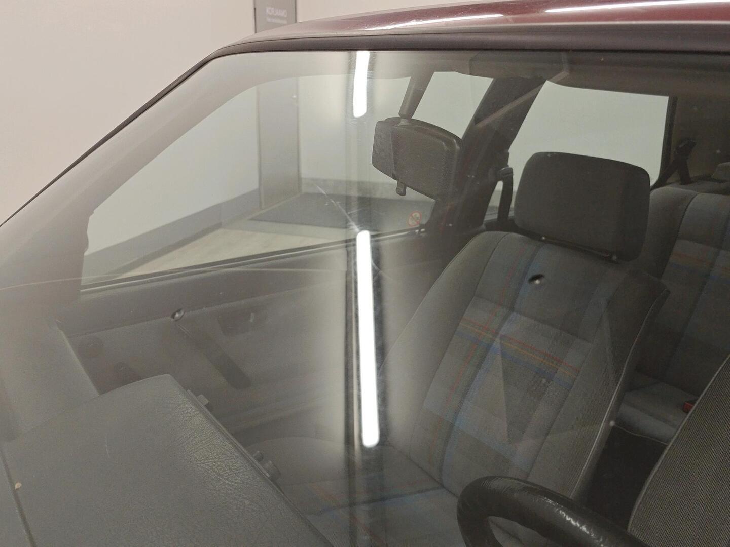 VOLKSWAGEN Golf 1990