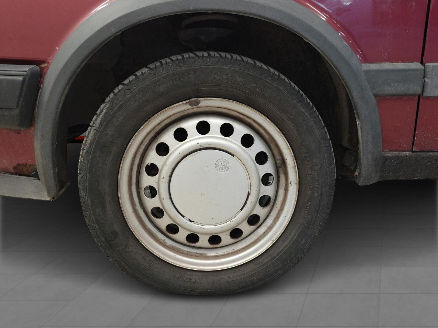 VOLKSWAGEN Golf 1990