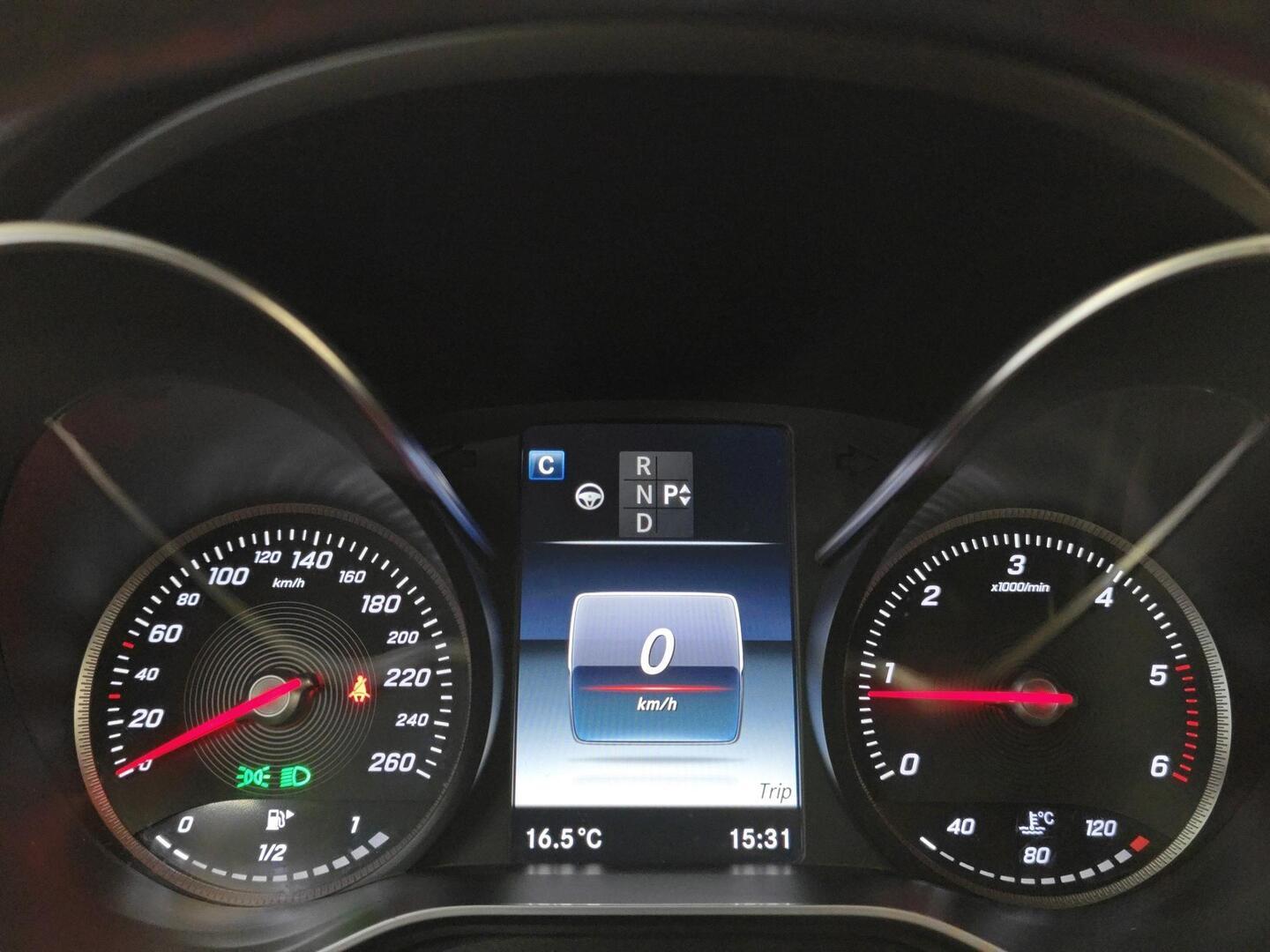 MERCEDES-BENZ C 2016