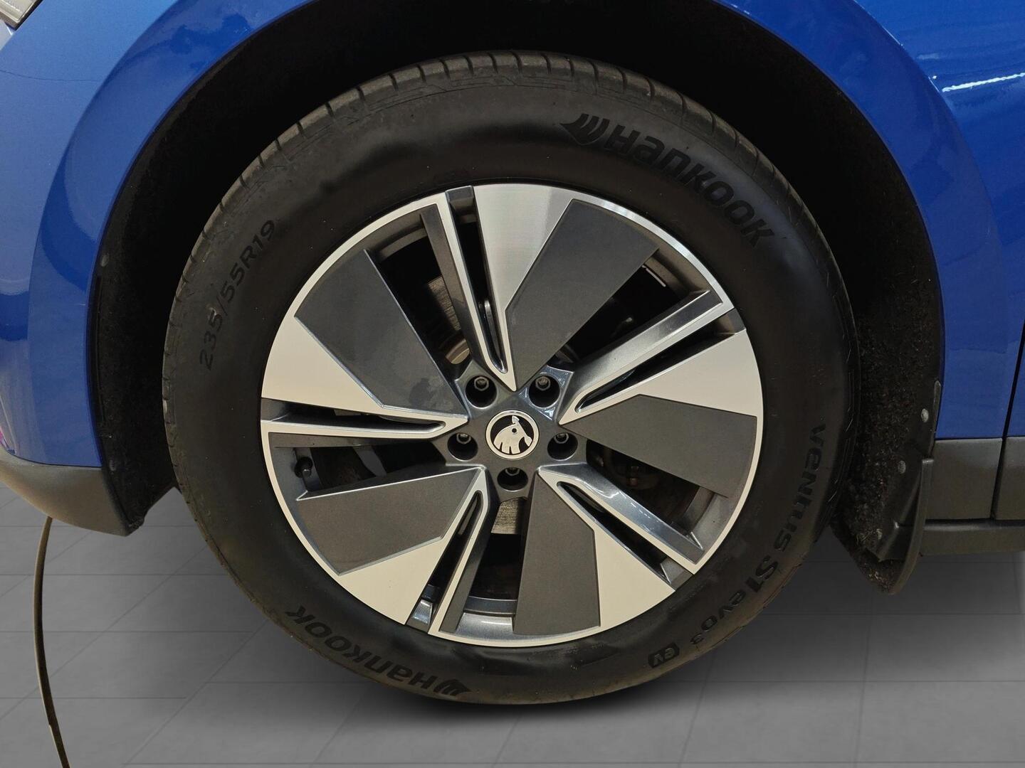 SKODA Enyaq 2023