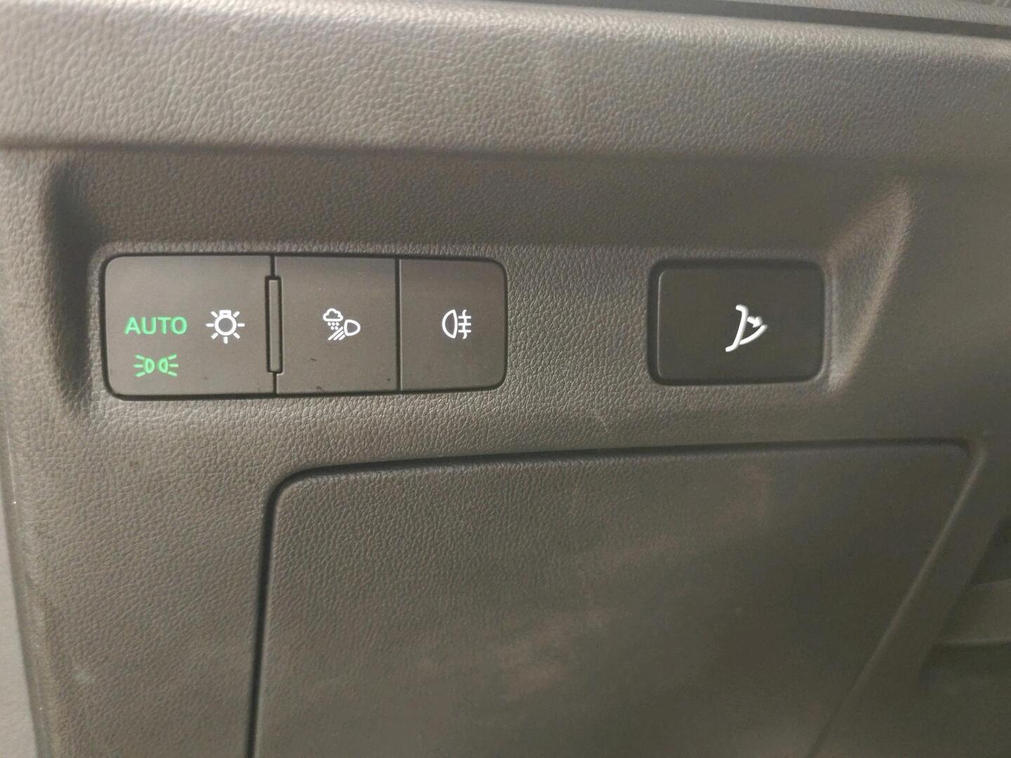 SKODA Enyaq 2023