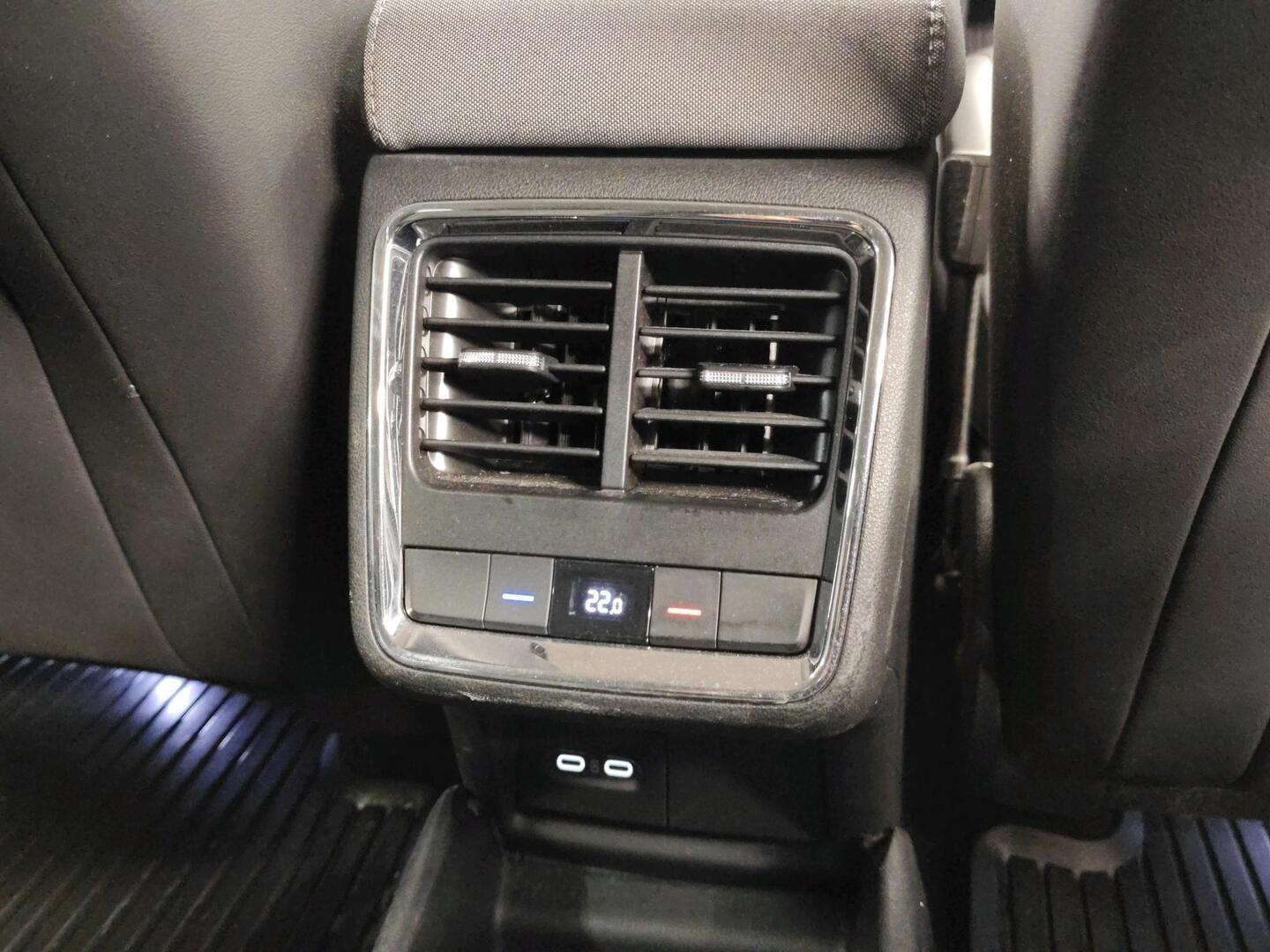 SKODA Enyaq 2023