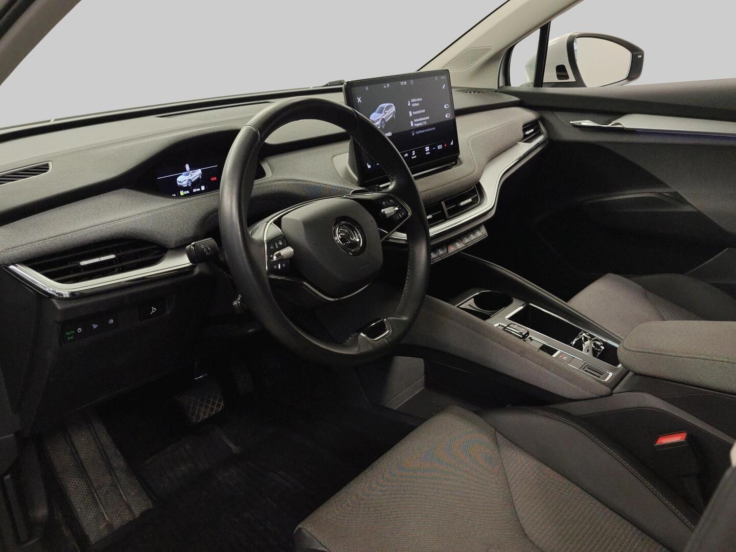 SKODA Enyaq 2023
