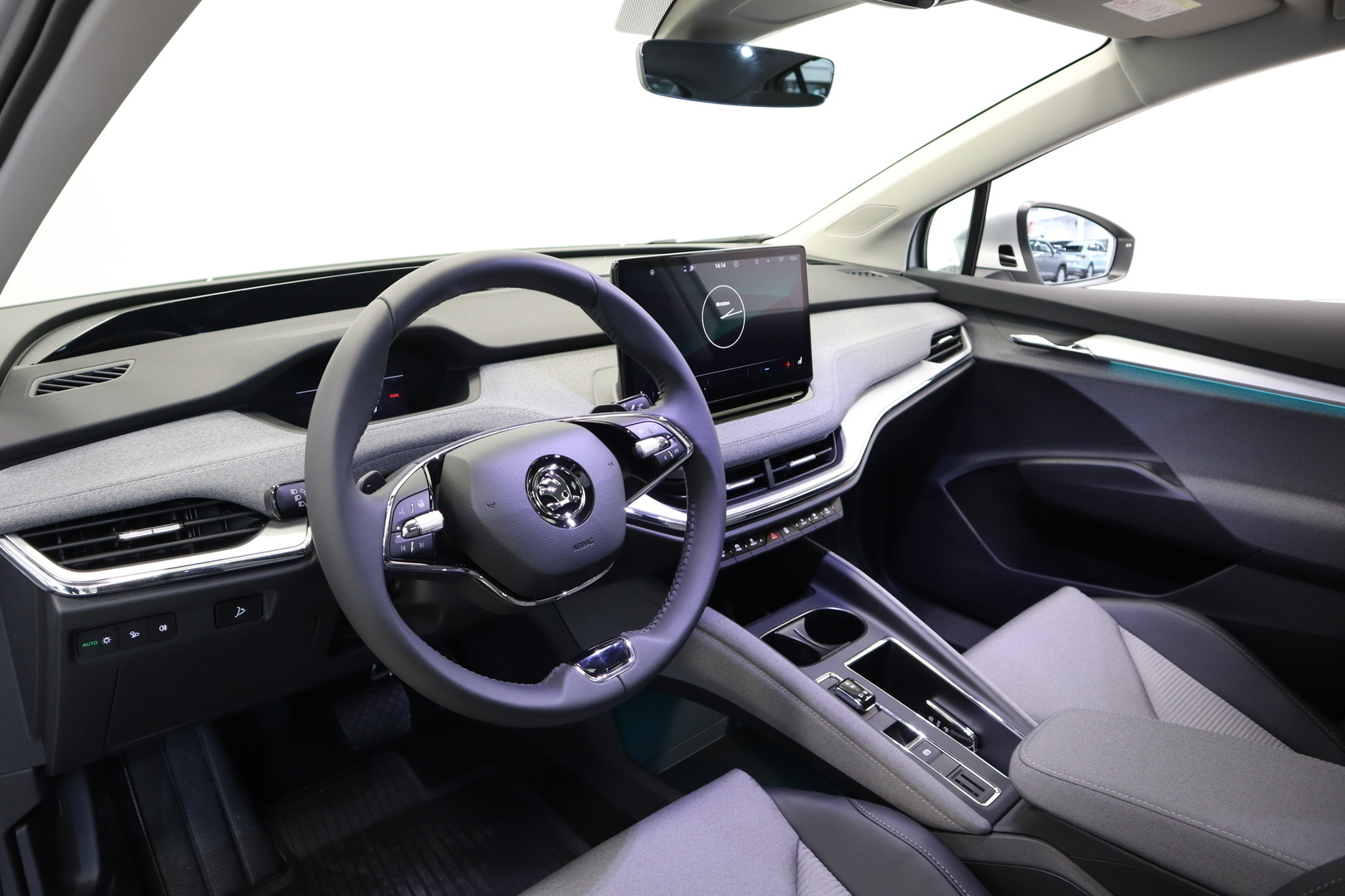 SKODA Enyaq 2023
