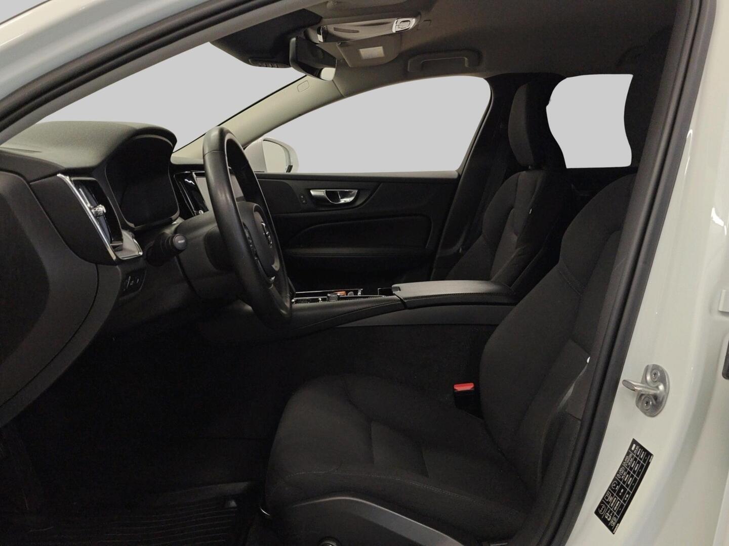 VOLVO V60 2022