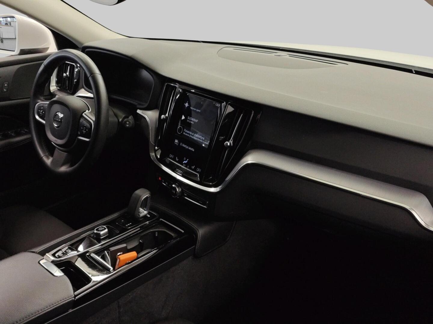 VOLVO V60 2022