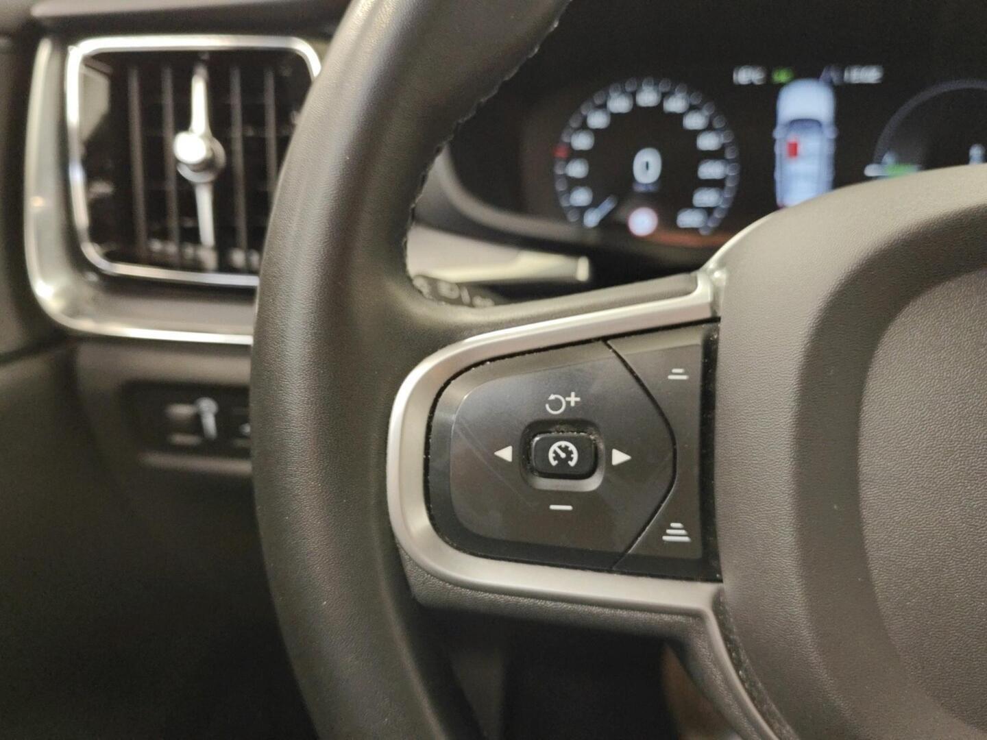 VOLVO V60 2022
