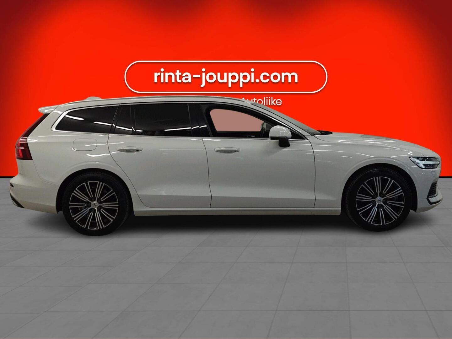VOLVO V60 2022