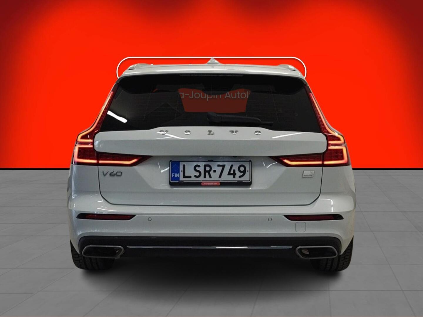 VOLVO V60 2022