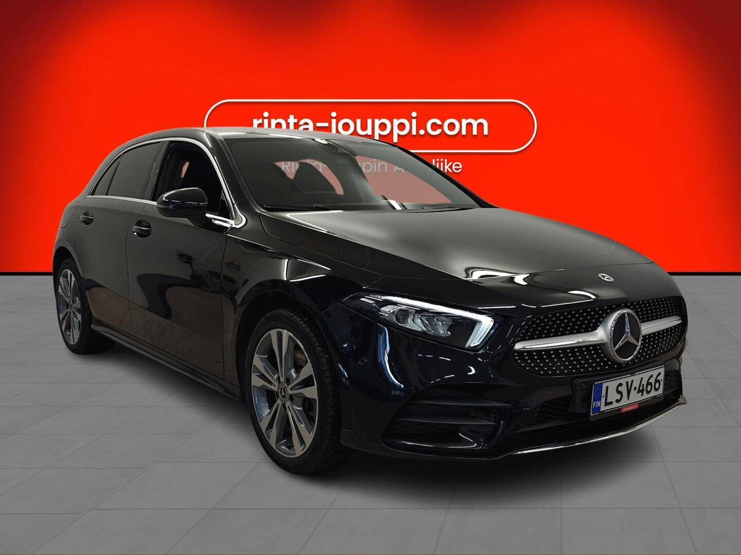 MERCEDES-BENZ A 2022