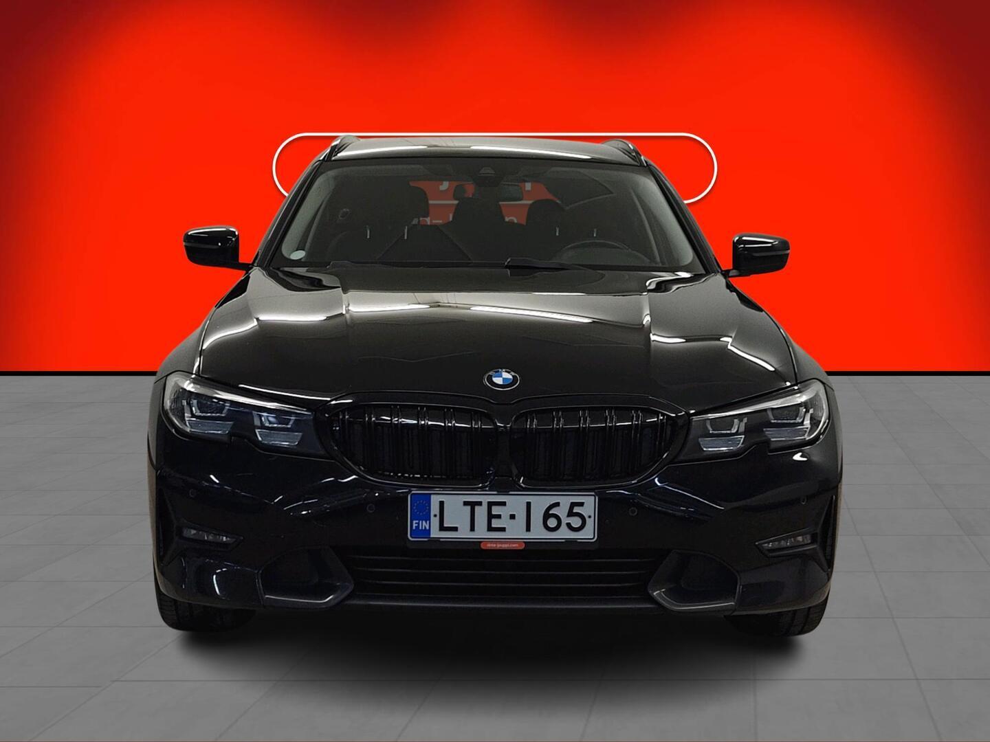 BMW 330 2021