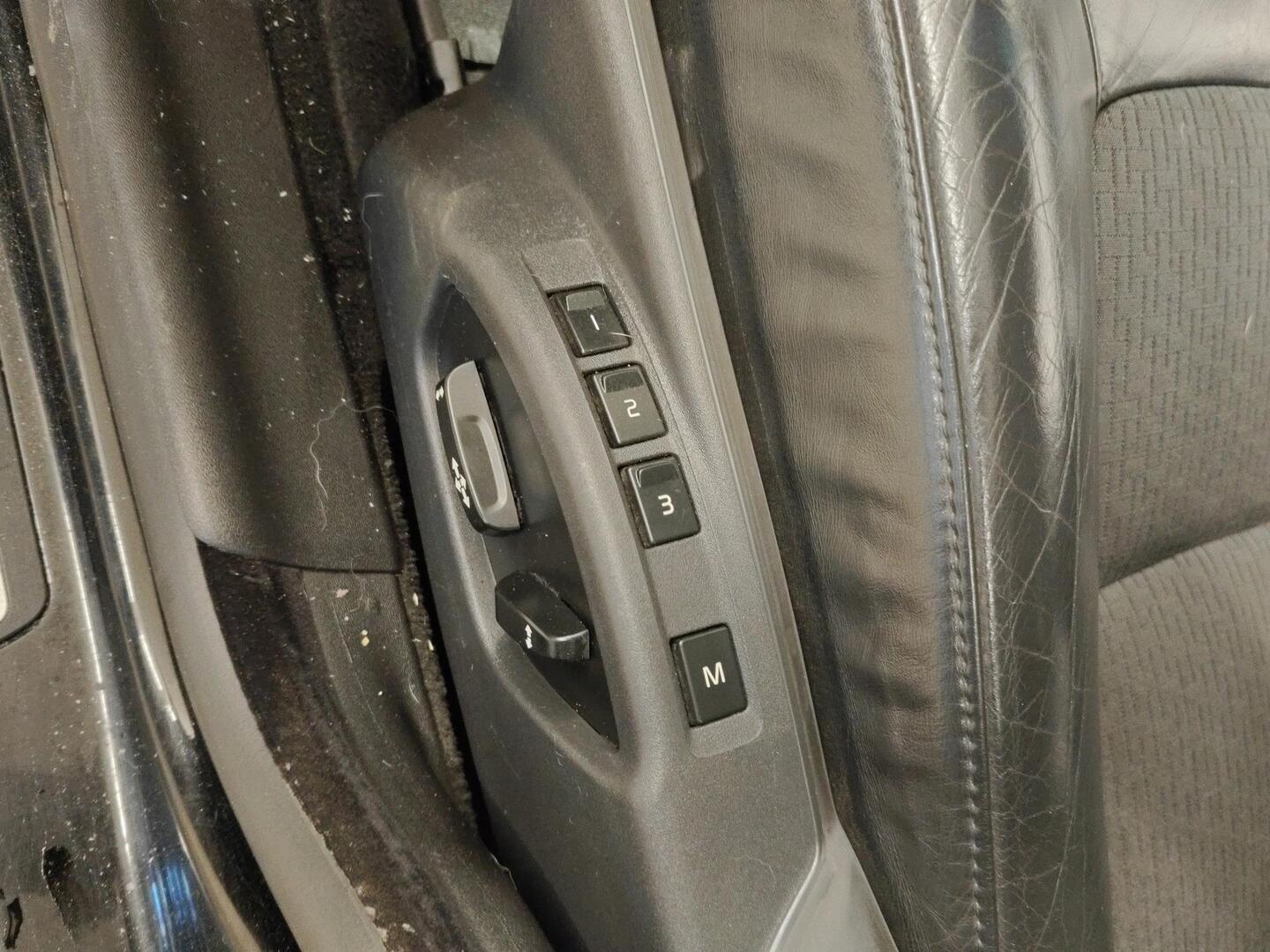 VOLVO V70 2008