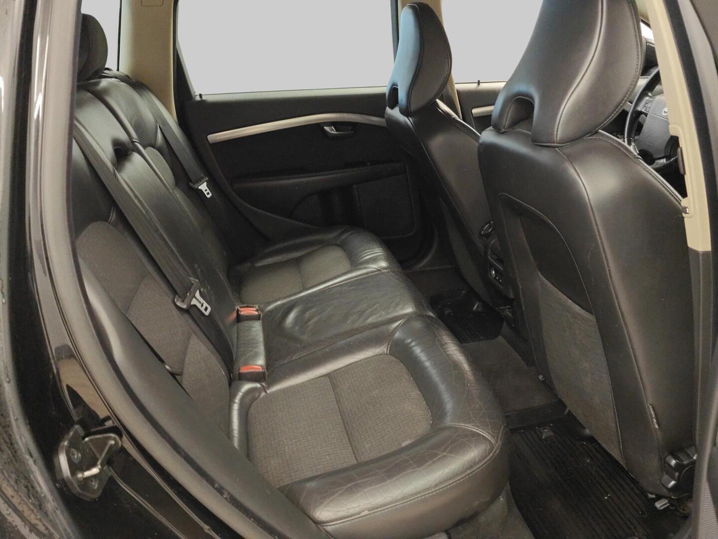 VOLVO V70 2008