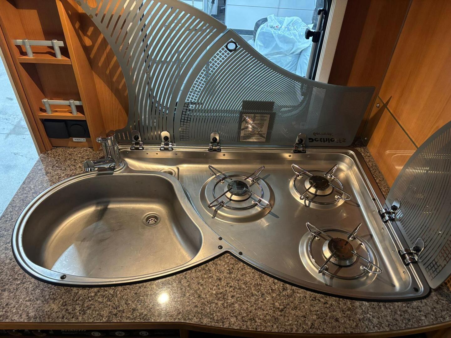 DETHLEFFS T 5841 Advantage 2011