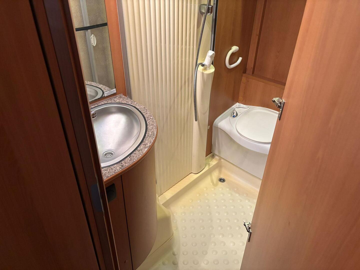 DETHLEFFS T 5841 Advantage 2011