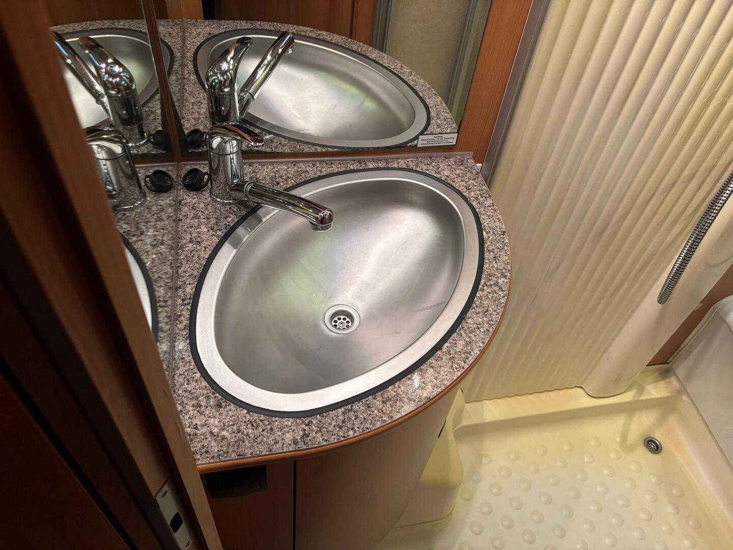 DETHLEFFS T 5841 Advantage 2011