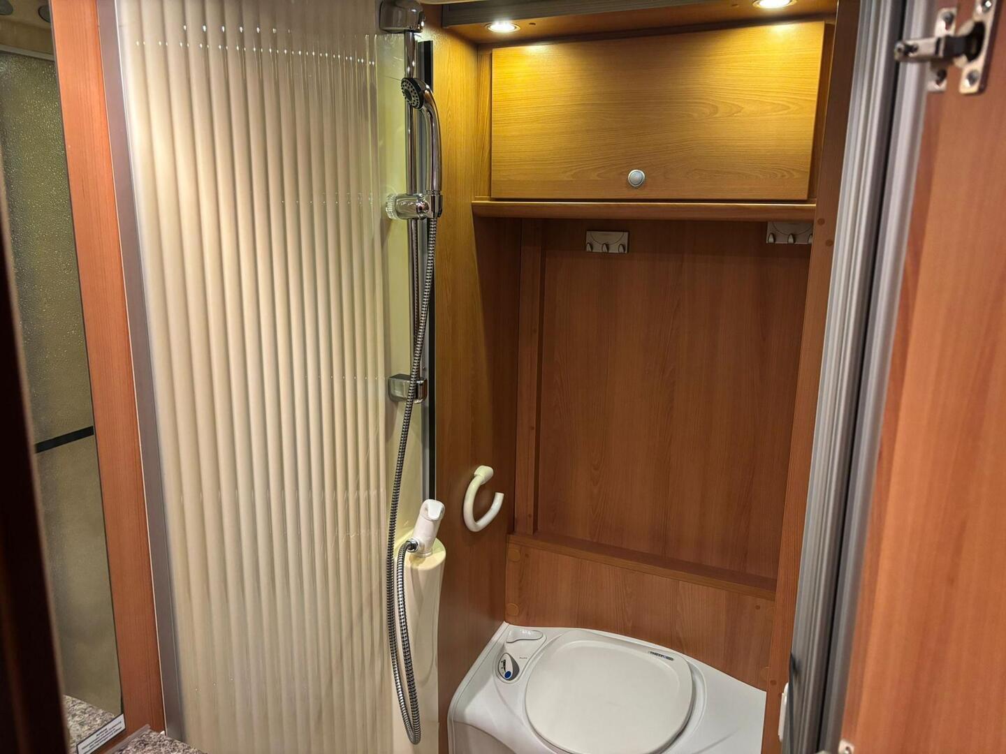 DETHLEFFS T 5841 Advantage 2011