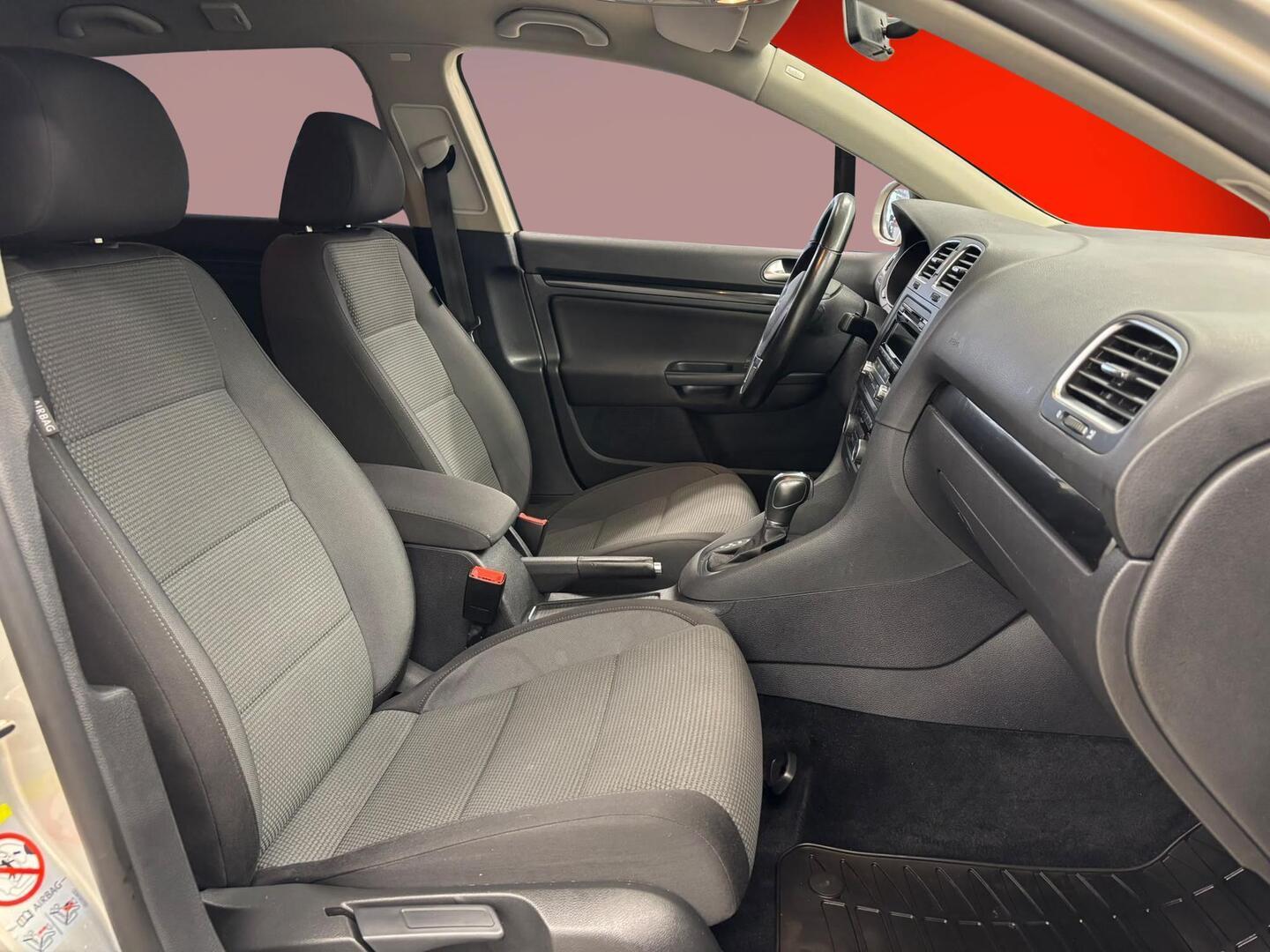 VOLKSWAGEN Golf 2011