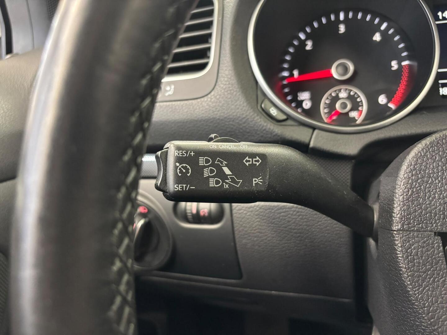 VOLKSWAGEN Golf 2011