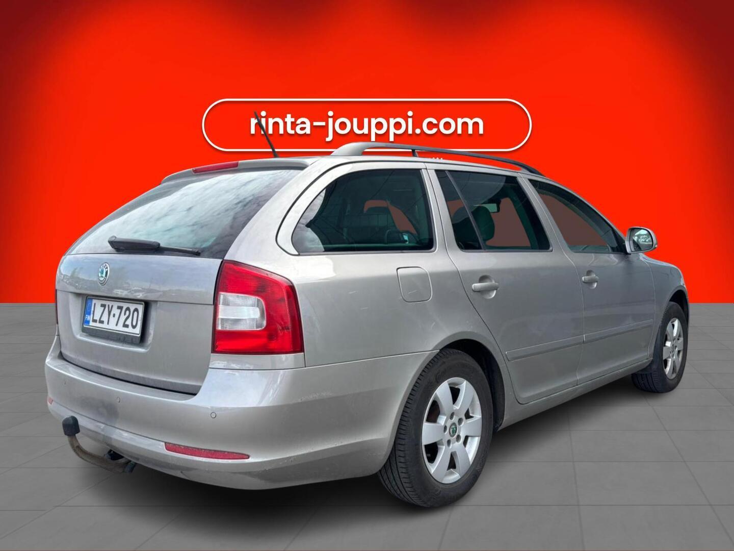SKODA Octavia 2012