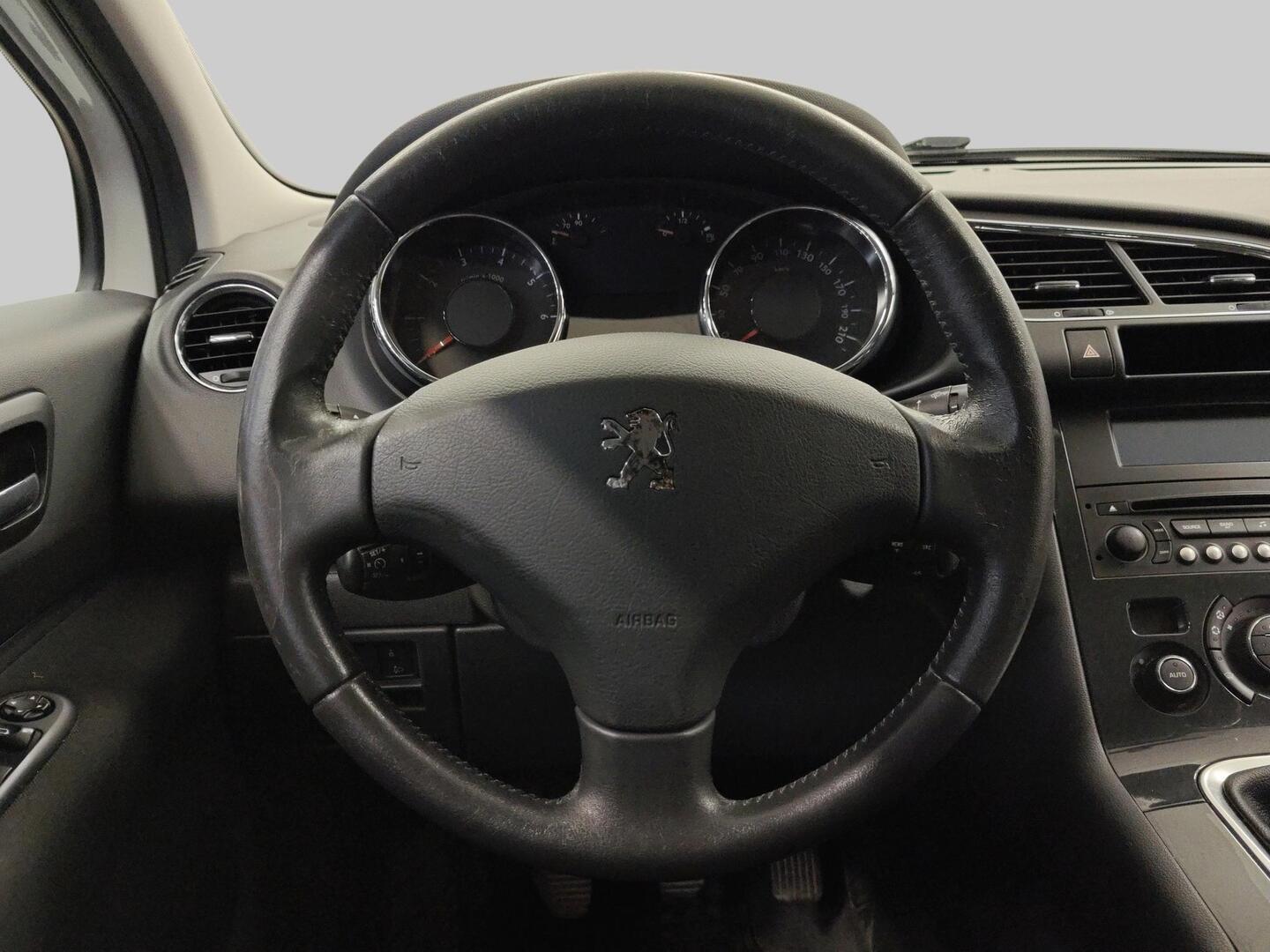 PEUGEOT 3008 2012