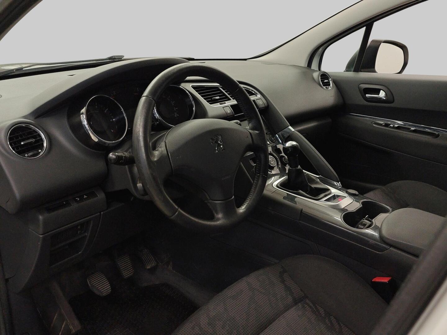 PEUGEOT 3008 2012