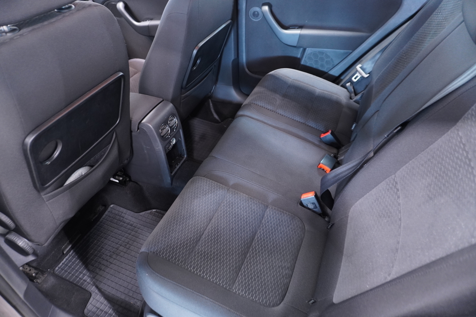VOLKSWAGEN Golf Plus 2010