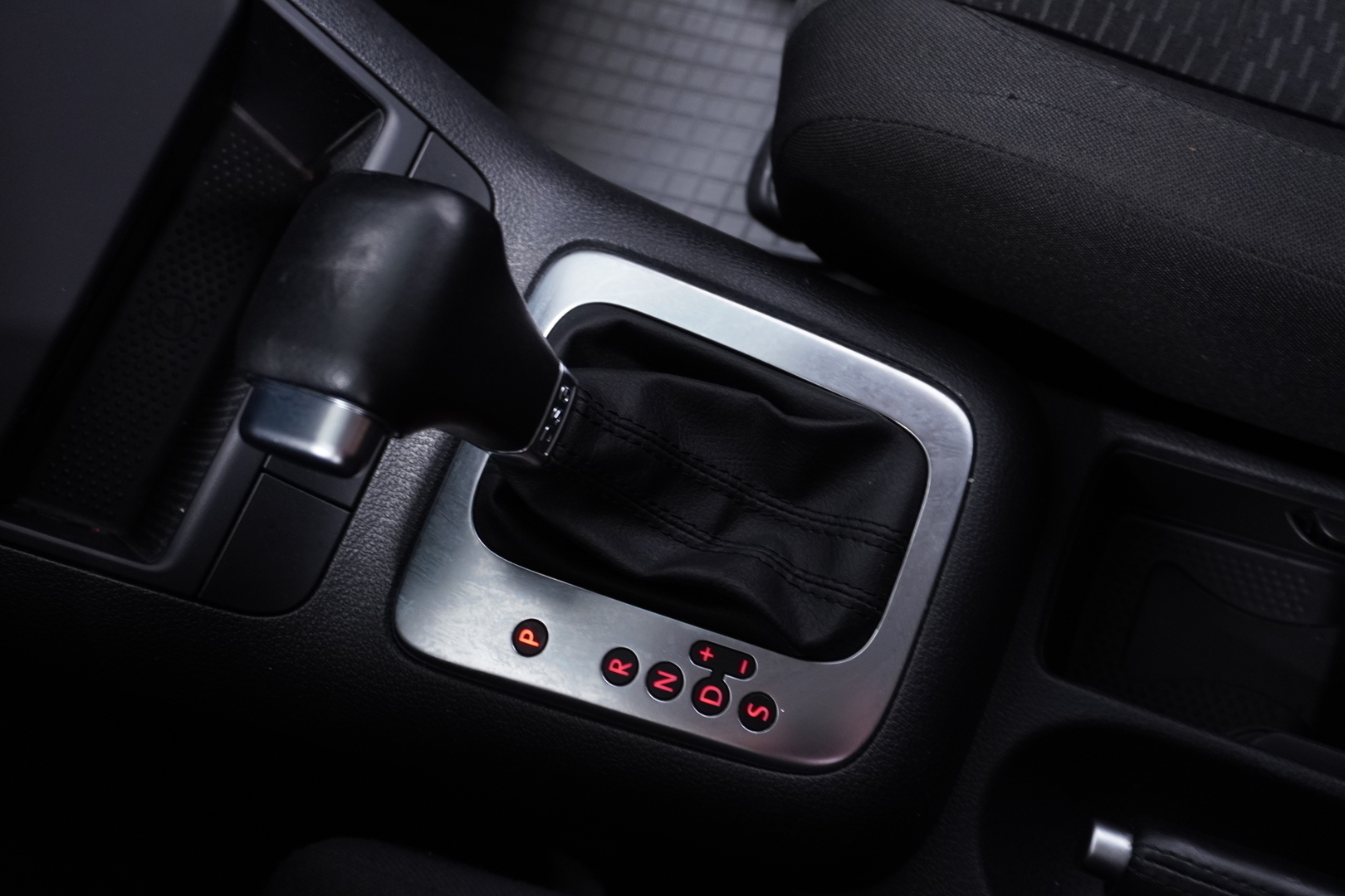 VOLKSWAGEN Golf Plus 2010