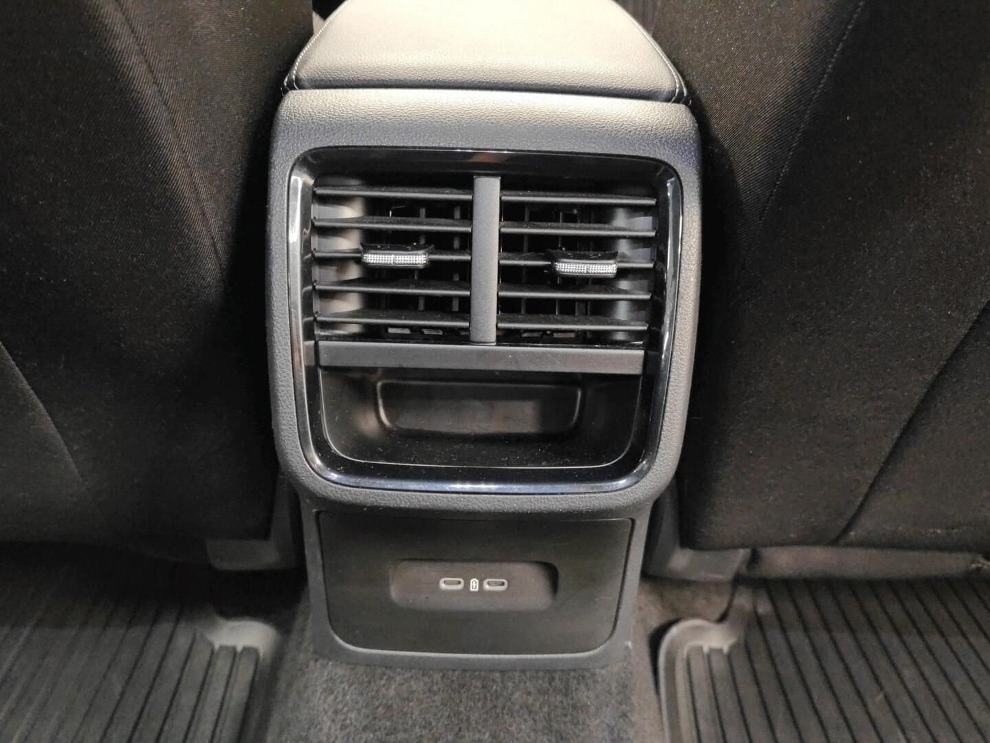 SKODA Octavia 2024